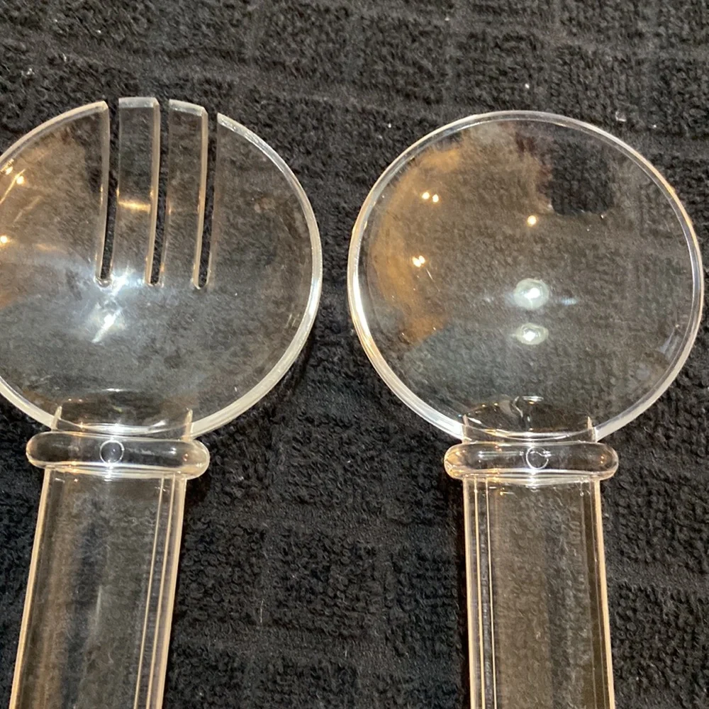 Crystal accents 2 piece clear acrylic salad server NIB